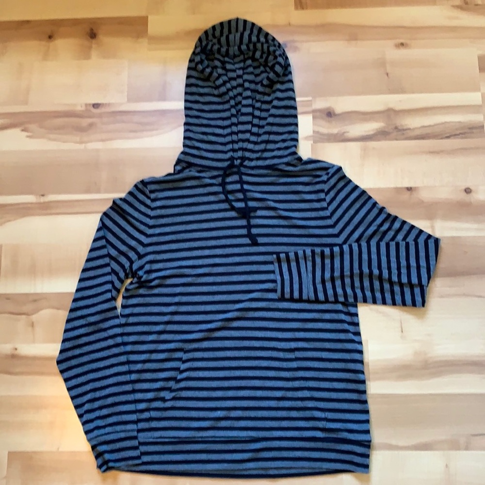 Old Navy medium hoodie - Picture 2 of 8